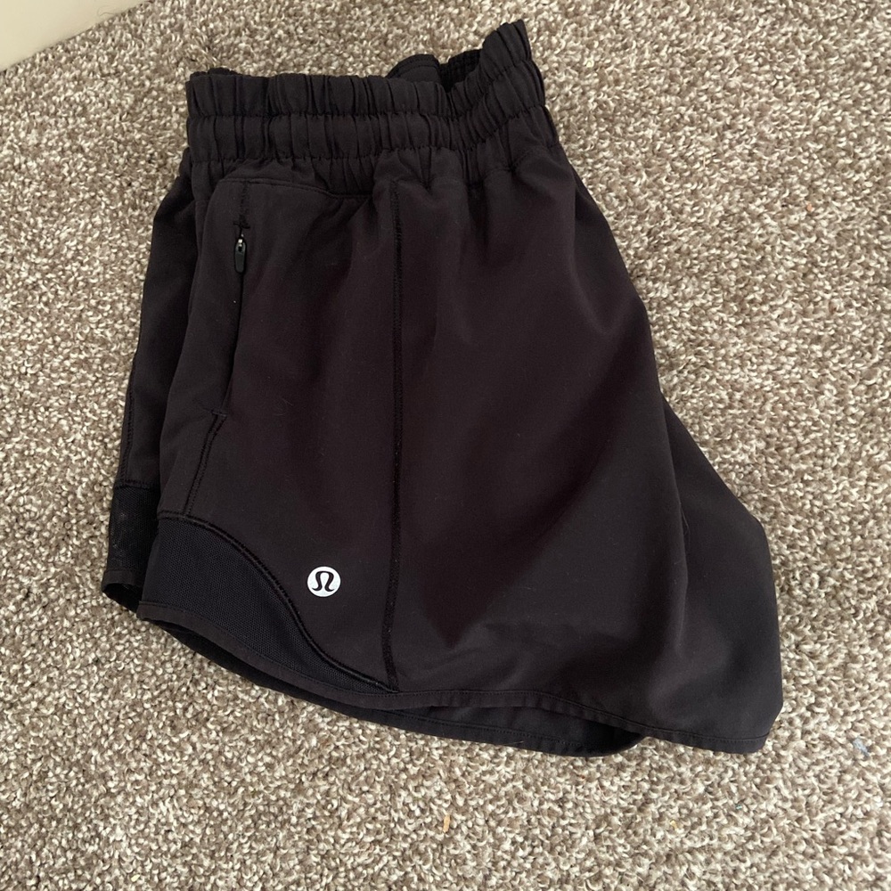 Black Lululemon Hotty hot shorts - Picture 2 of 6